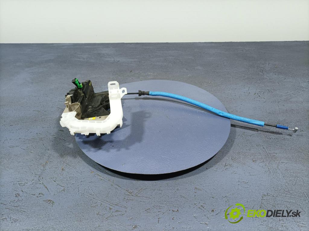 Kia Ceed 2020 zámok dvere Predné Vľavo: 81310-J7010