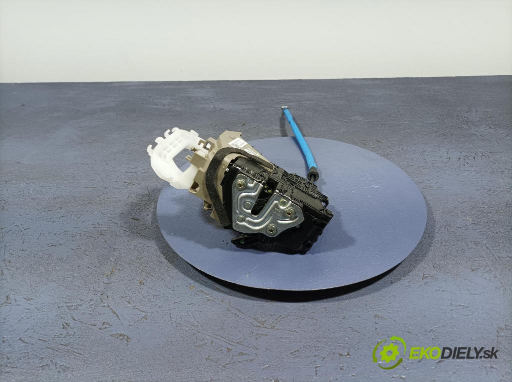 Kia Ceed 2020 zámok dvere Predné Vľavo: 81310-J7010