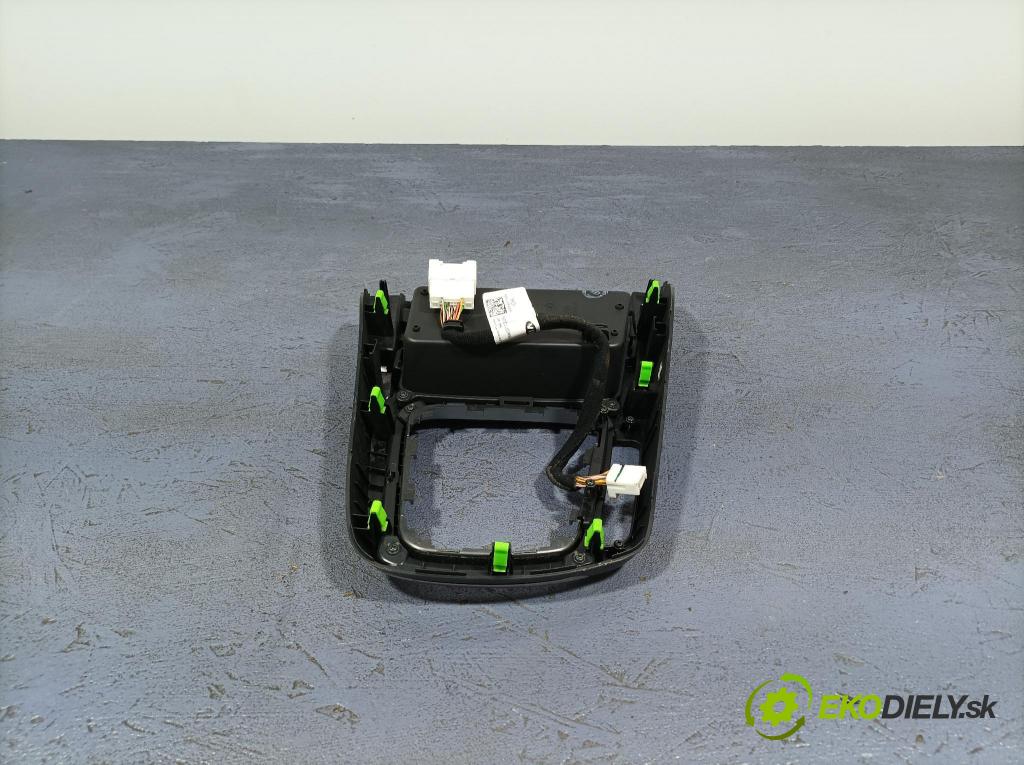 Kia Ceed 2020 kryt Plast: Interiéry: 84631-J7100