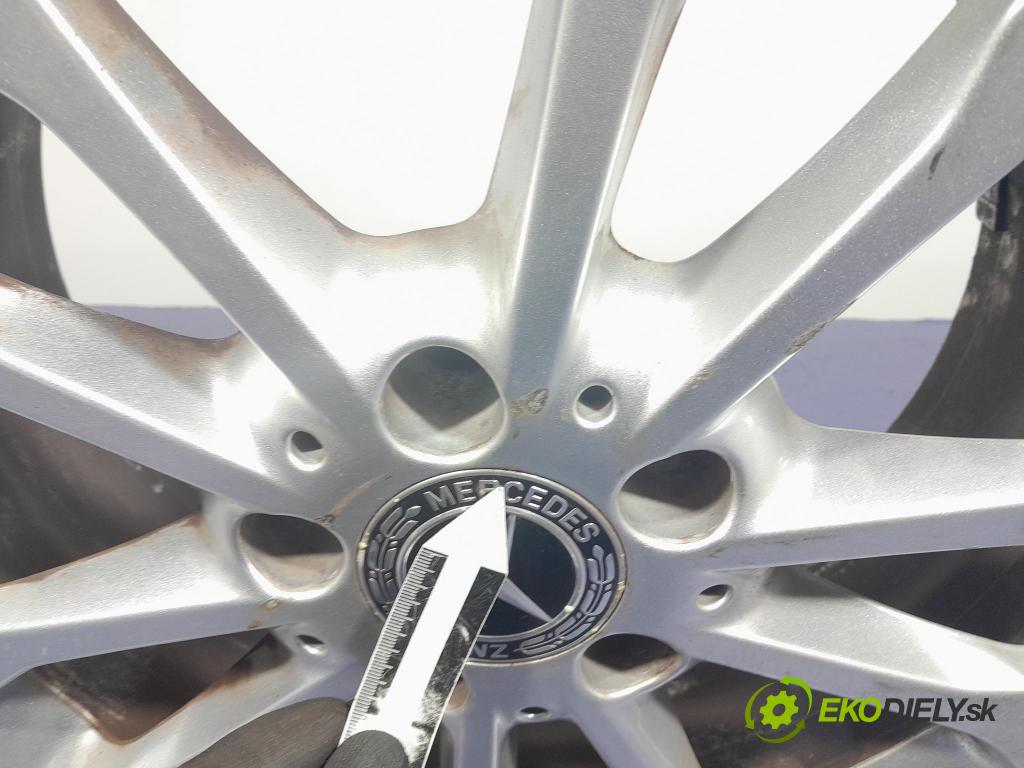 Mercedes Gla-klasa 2019 Ráfiky: Hlinikové: A1564011700