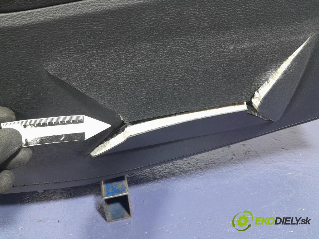 Kia Ceed 2020 kokpit,pristrojová doska