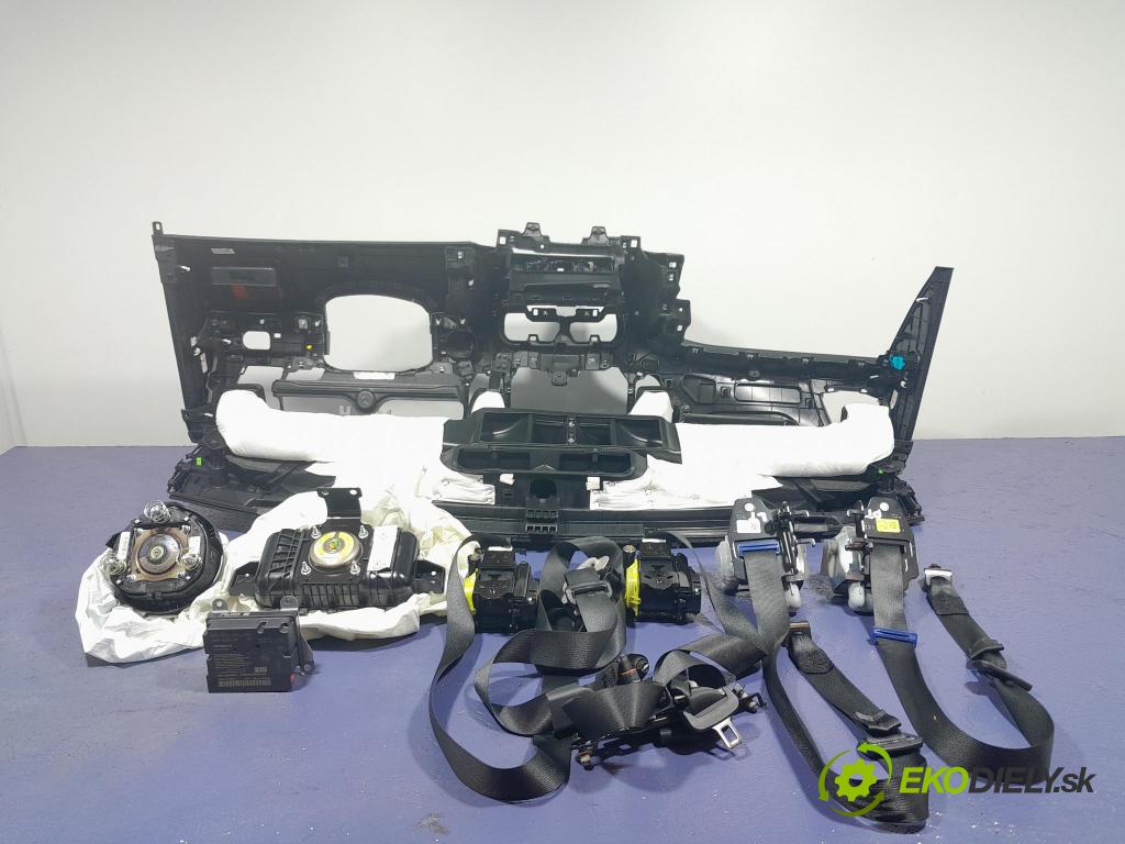 Kia Ceed 2020 kokpit,pristrojová doska