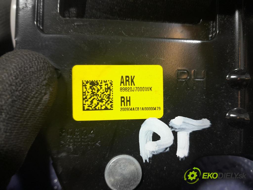 Kia Ceed 2020 kokpit,pristrojová doska 
