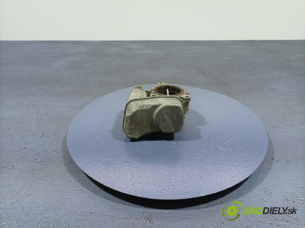 Vw Passat 2007 škrticí klapka 03G128063R