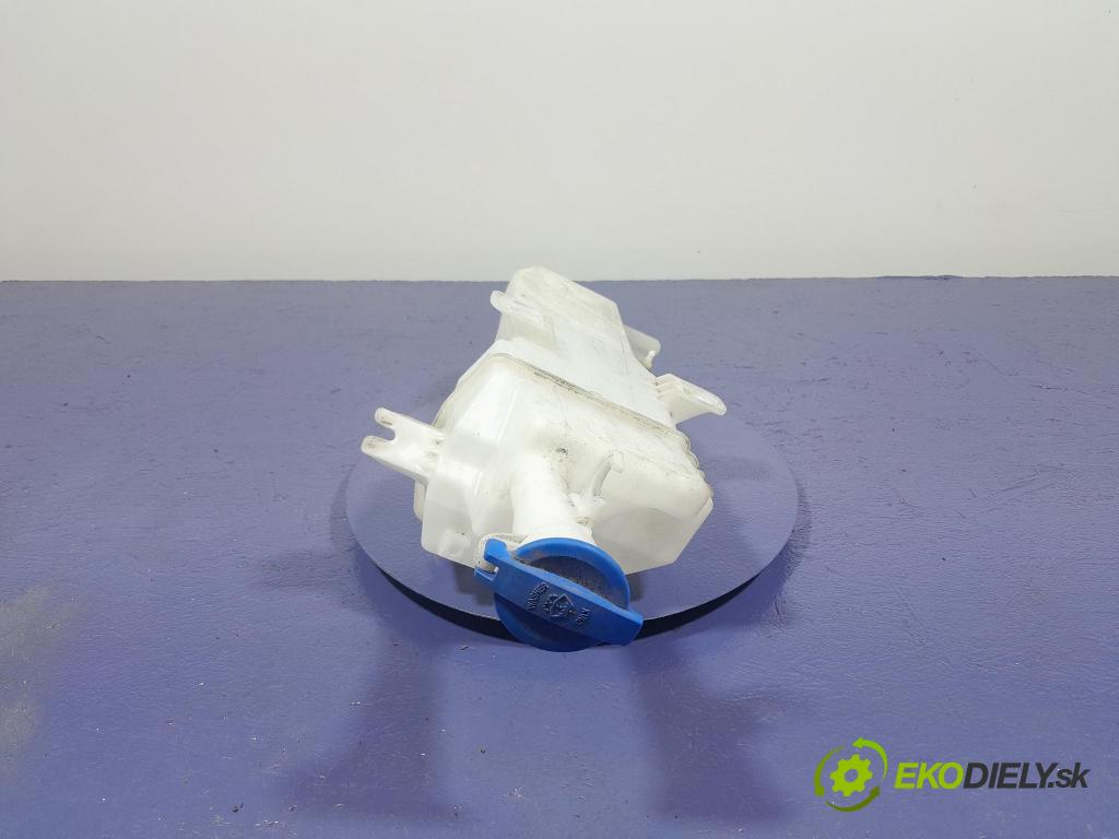 Kia Ceed 2020 nádržka Podložka: 98610-J7000