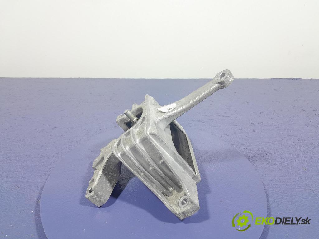 Kia Ceed 2020 Vankúš/: držiak Motor: 21810-J7300