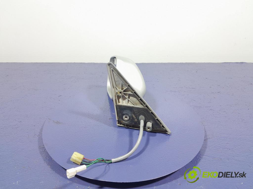 Subaru Forester 2000 zrkadlo Vľavo: