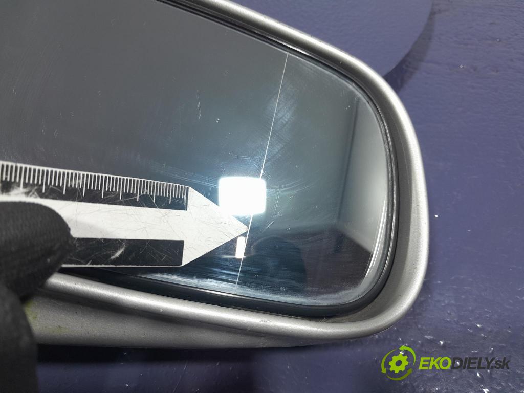 Subaru Forester 2000 zrkadlo pravé