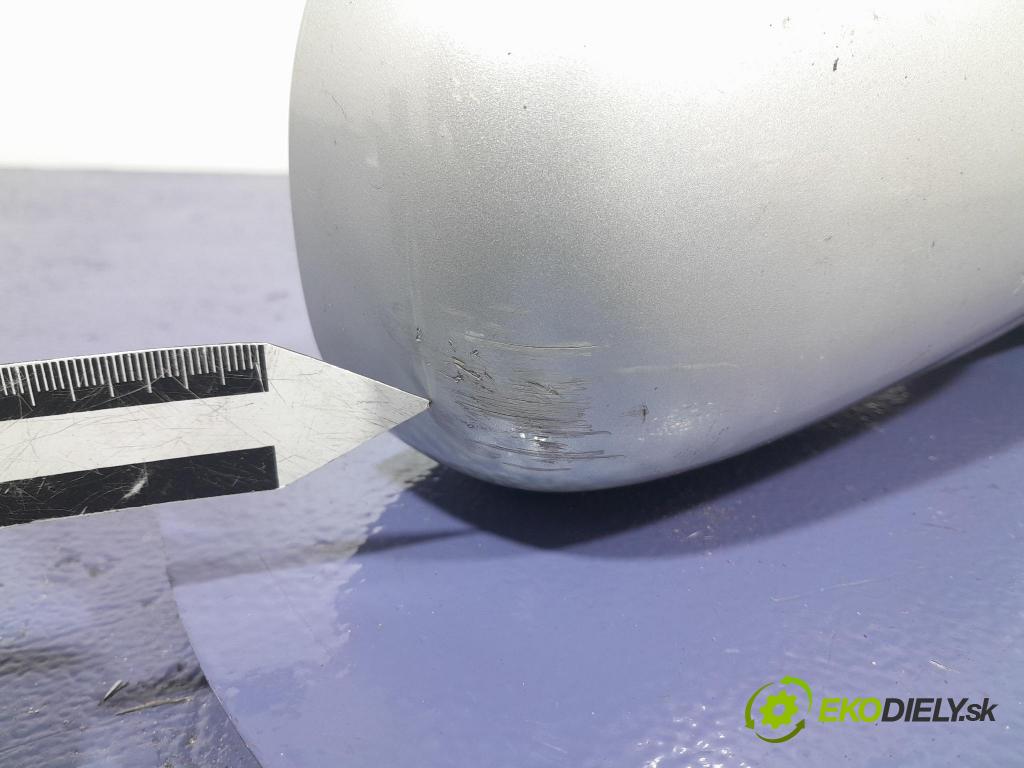 Subaru Forester 2000 zrkadlo pravé 