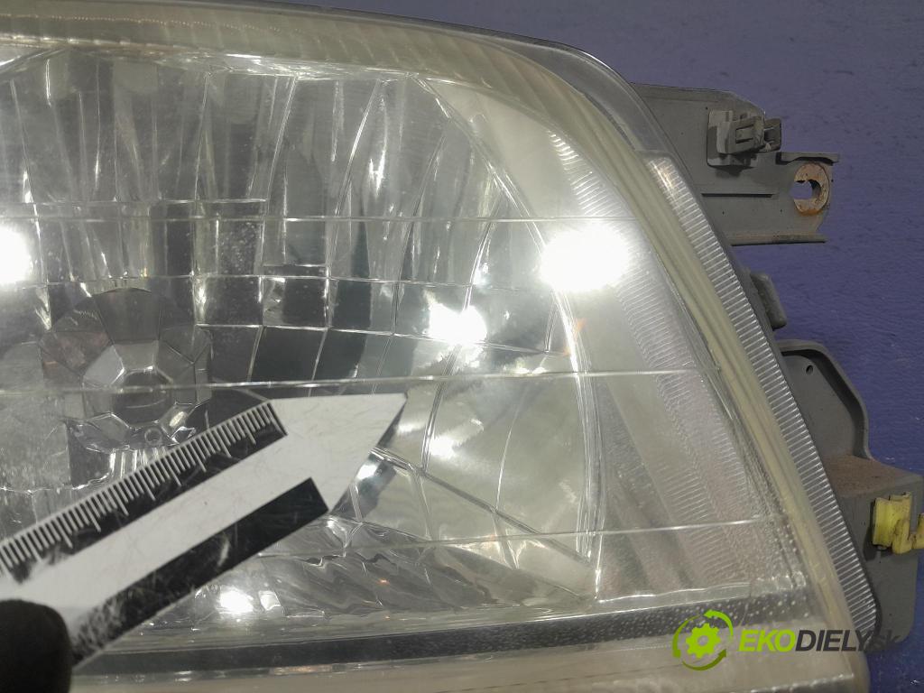 Subaru Forester 2000 Reflektor: v pravo: