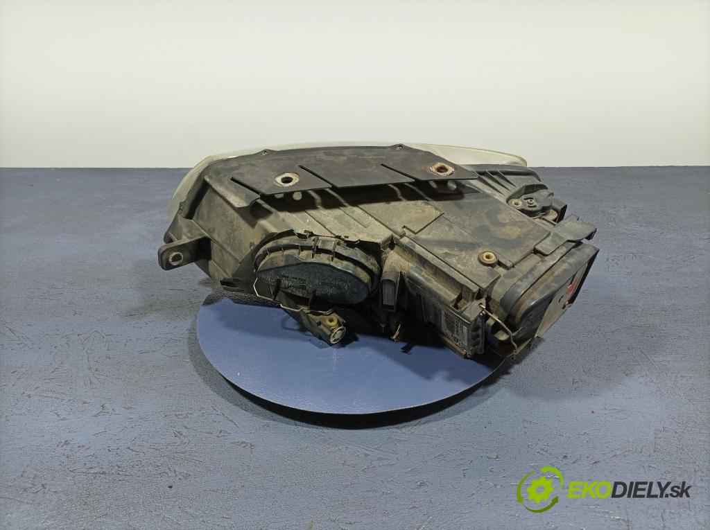 Vw Passat 2007 Reflektor: v pravo: 