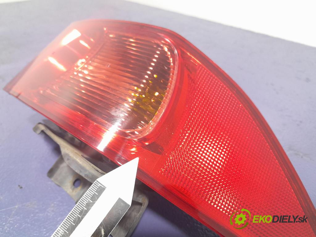 Honda Accord 2003 svetlo / reflektor zad Prava: Vonkajsia: