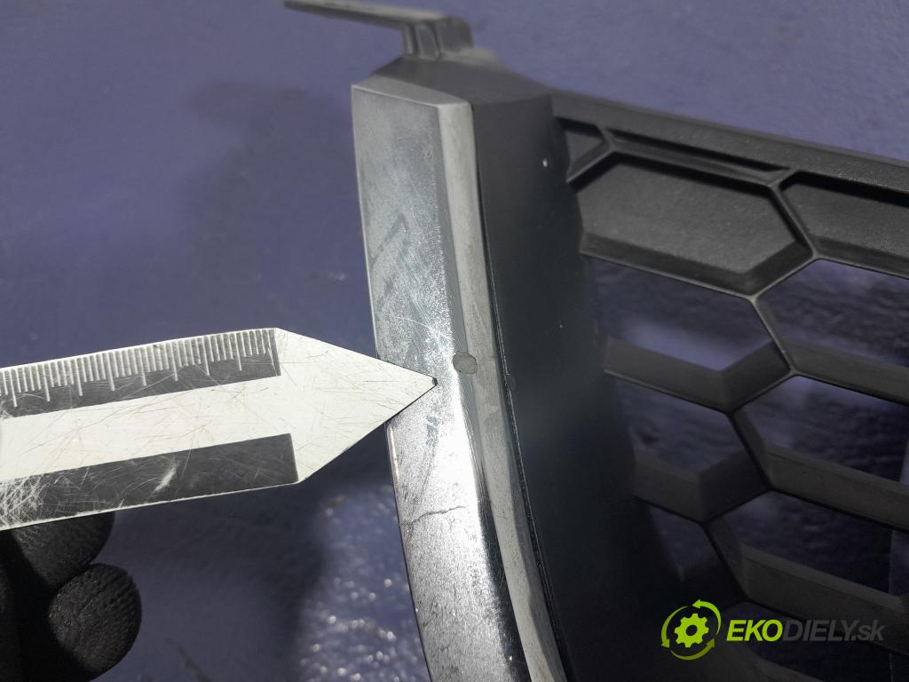 Honda Accord 2003 miežka / Gril: