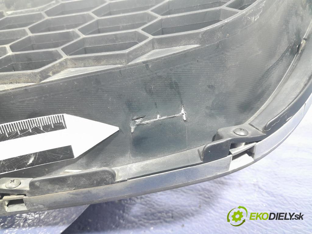 Honda Accord 2003 miežka / Gril: