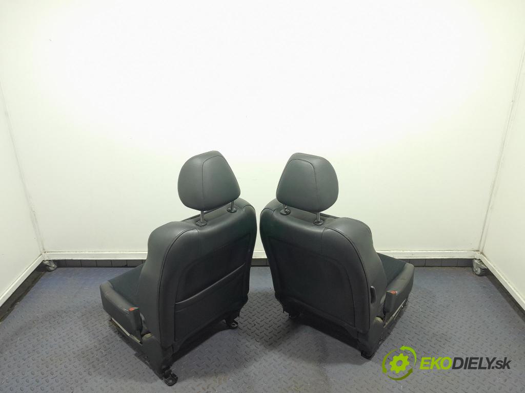 Honda Accord 2003 sedačke: Set.: