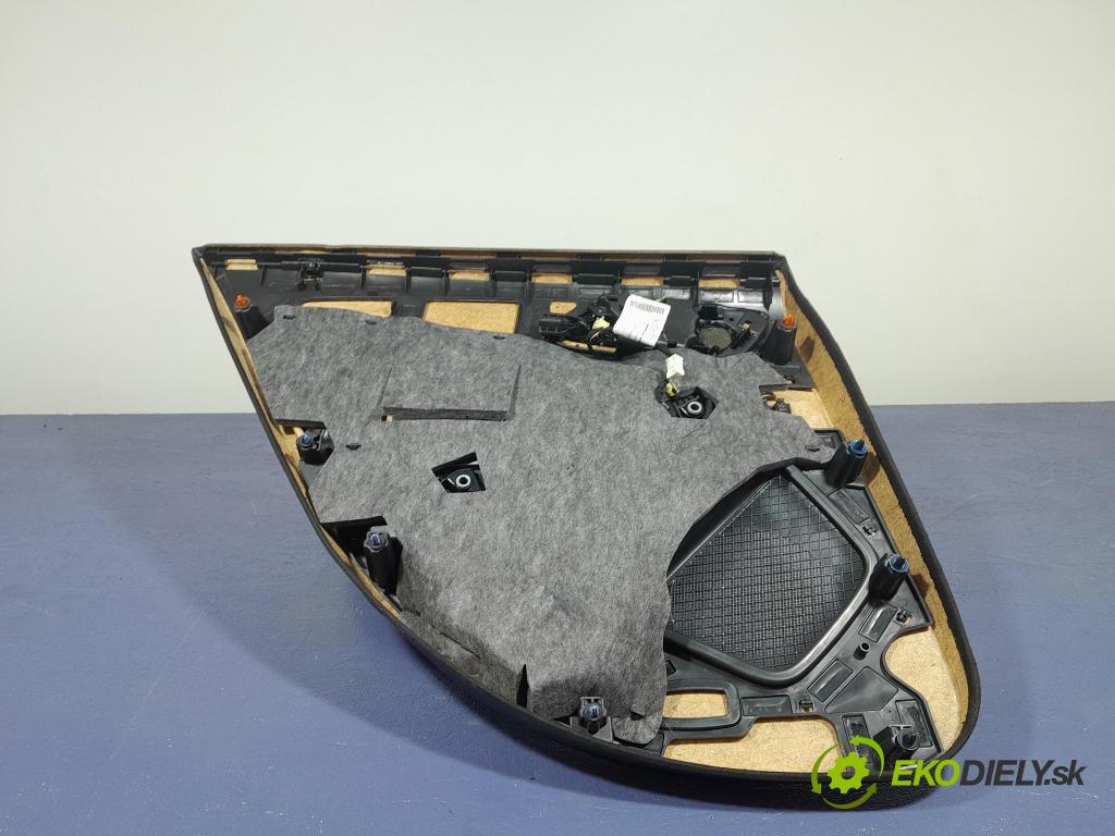 Mercedes Gla-klasa 2019 Čalounictví: dvere zad Prava: A2469067300