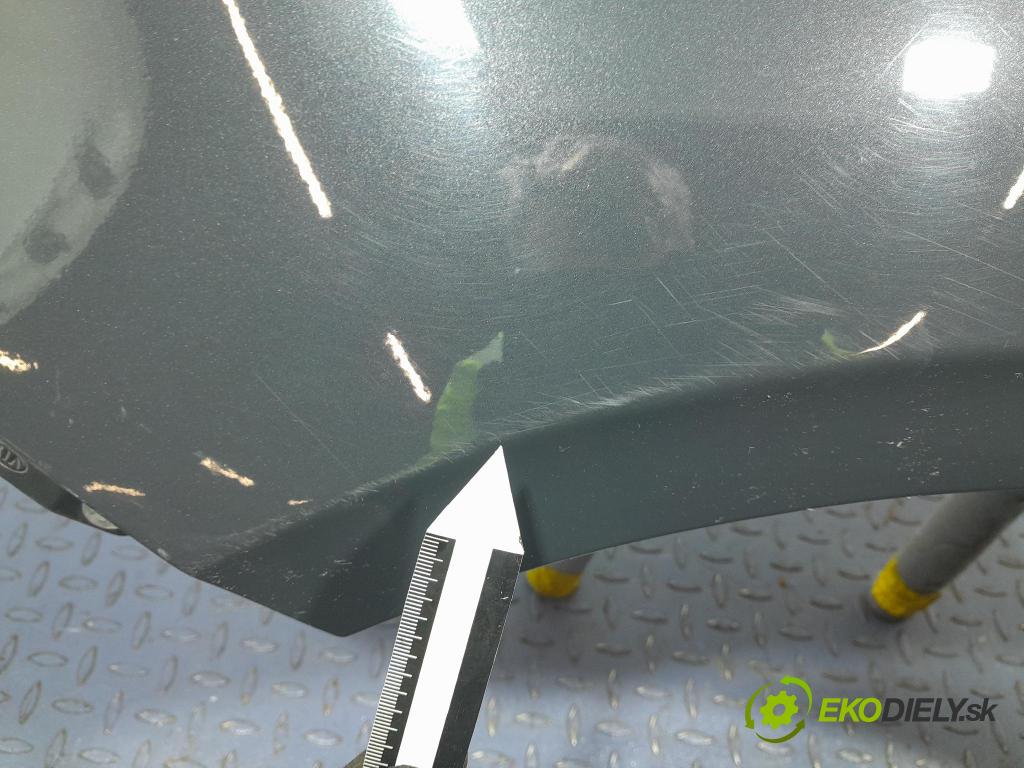 Kia Ceed 2020 blatnik před Levý: