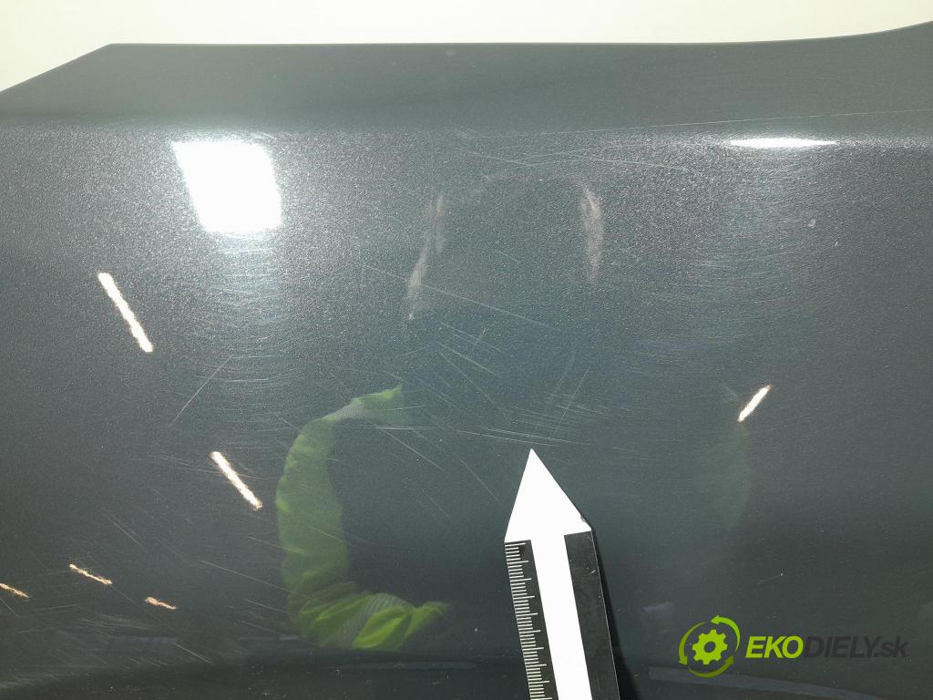 Kia Ceed 2020 blatnik před Levý: