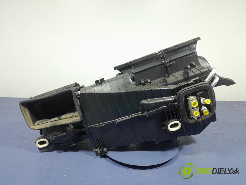Mercedes Gla-klasa 2019 radiator A2468302002