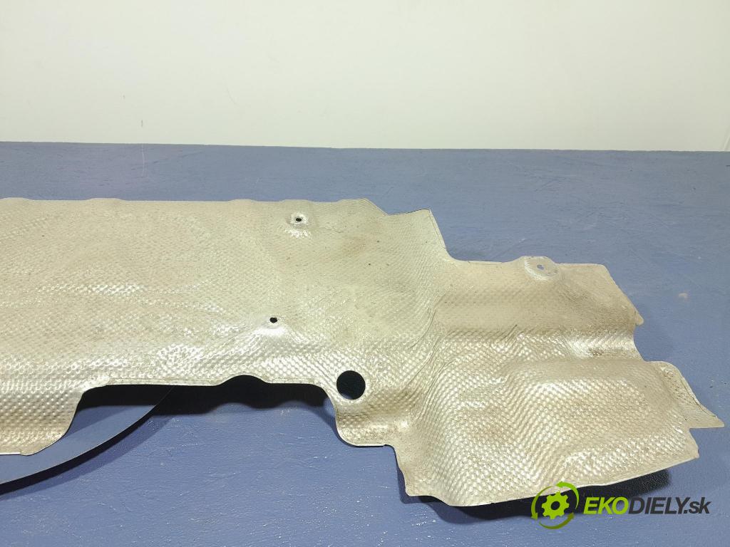 Mercedes Gla-klasa 2019 kryt Tepelný A2466821300