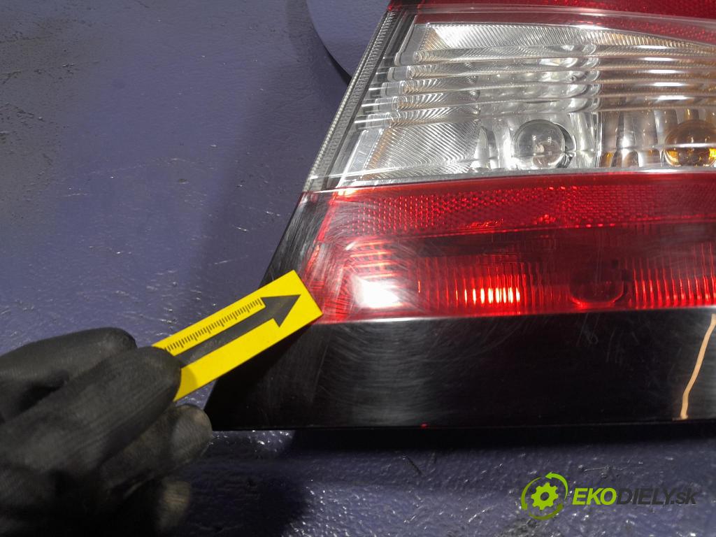 Skoda Fabia 2018 svetlo / reflektor zad Prava: Vonkajsia: 6V6945096