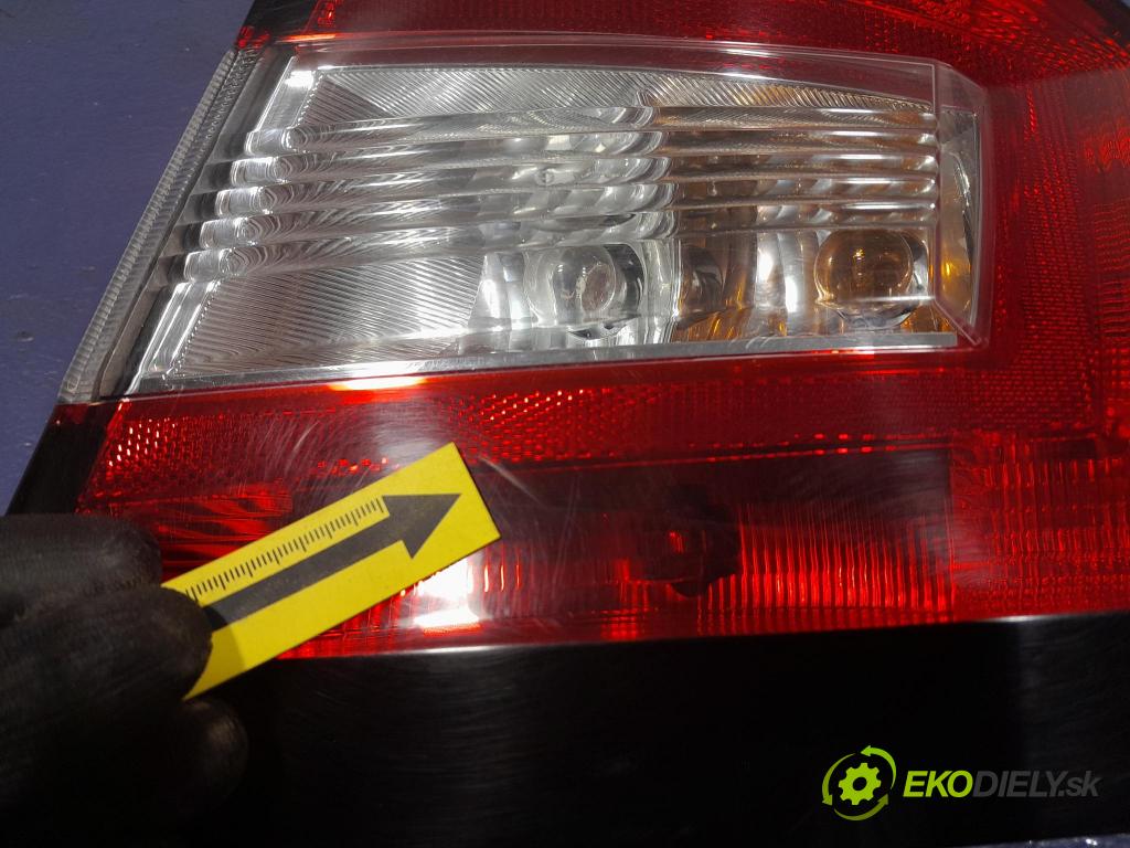 Skoda Fabia 2018 svetlo / reflektor zad Prava: Vonkajsia: 6V6945096