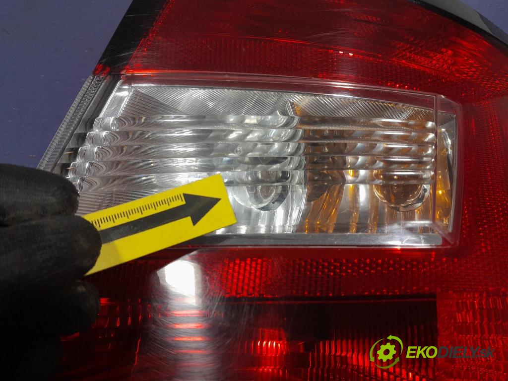 Skoda Fabia 2018 svetlo / reflektor zad Prava: Vonkajsia: 6V6945096