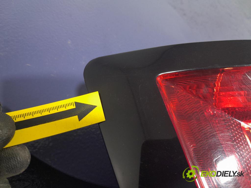 Skoda Fabia 2018 svetlo / reflektor zad ľavá Vonkajsia: 6V6945095