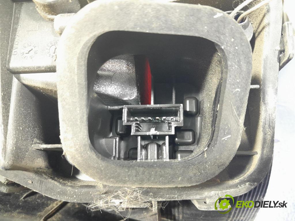 Skoda Fabia 2018 svetlo / reflektor zad ľavá Vonkajsia: 6V6945095