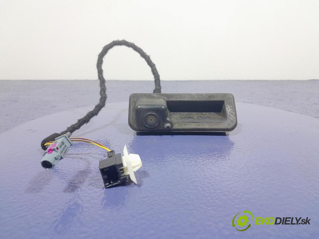 Skoda Fabia 2018 rukoväť Klapky: Zadná: 6V0827566G