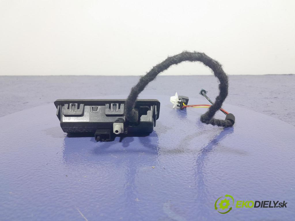 Skoda Fabia 2018 rukoväť Klapky: Zadná: 6V0827566G