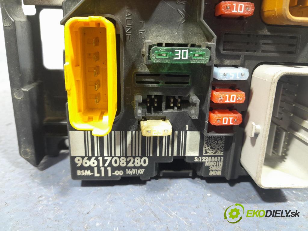 Peugeot 307 2007 skrinka Poistky: 9661708280