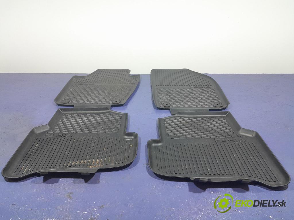 Skoda Fabia 2018 koberec do auta 6V1862435