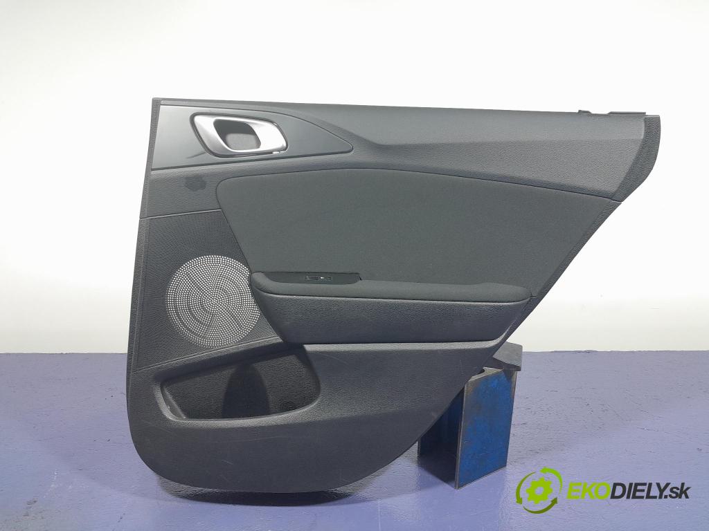 Kia Ceed 2020 Čalounictví: dvere zad Prava: 83302-J7020