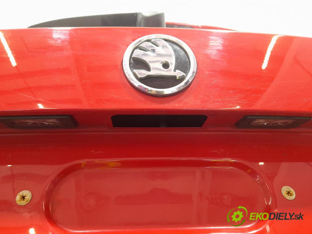 Skoda Fabia 2018 zadna dveře kufra: kufra: