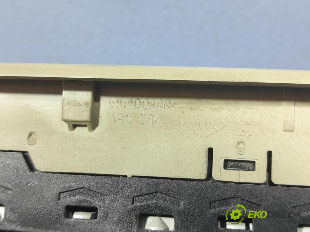 Renault Megane 2009 prepínač Okná: 809610018R