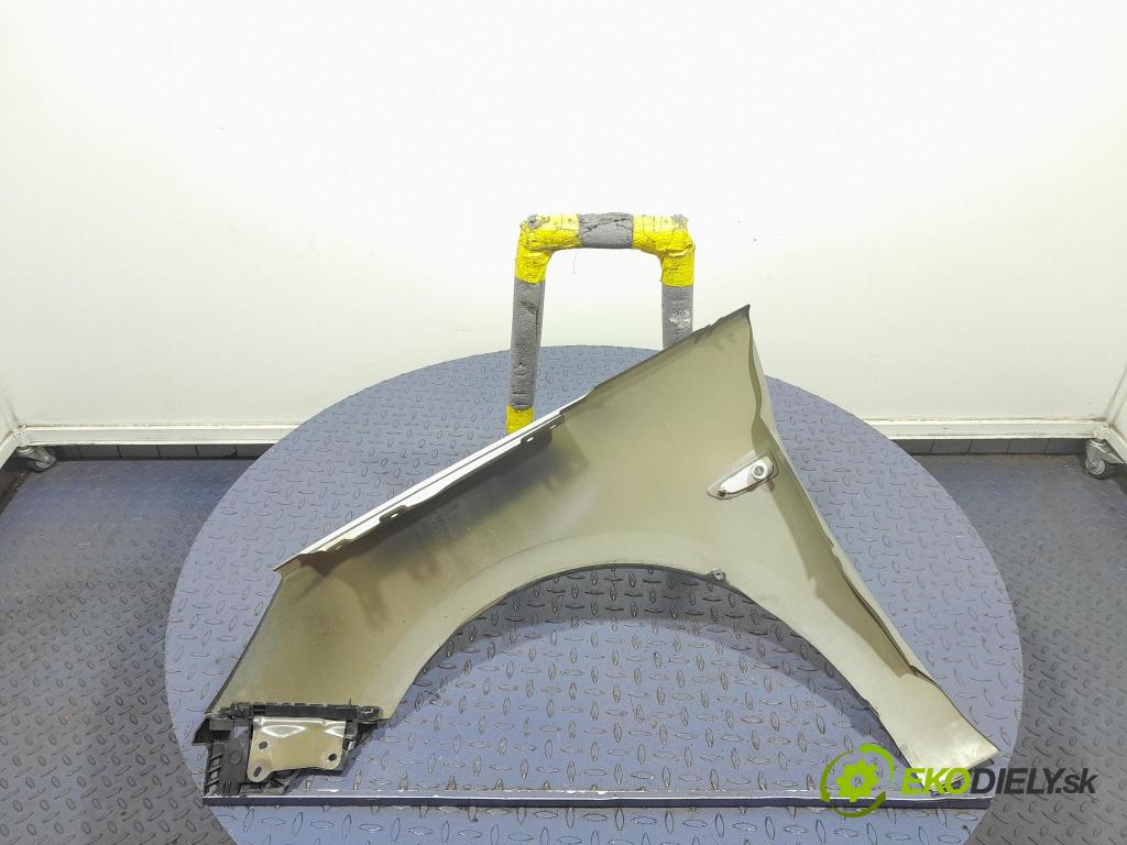 Opel Astra 2017 blatník Predné v pravo: 