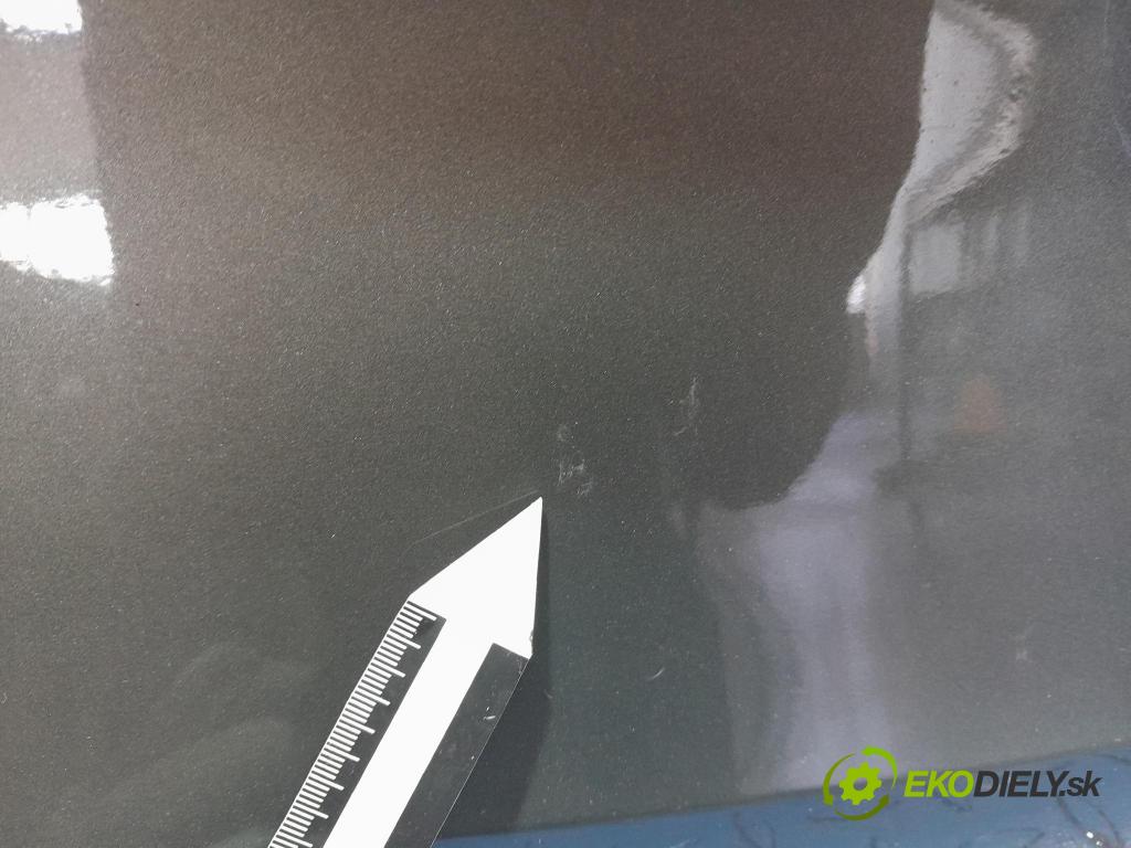 Opel Astra 2017 zadna dveře kufra: kufra: