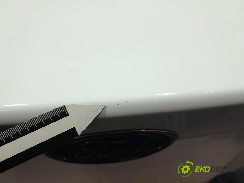 Ford Mondeo 2016 zadna dveře kufra: kufra: