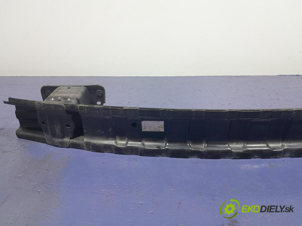 Mercedes Gla-klasa 2019 výstuha narazník zad A1176100014