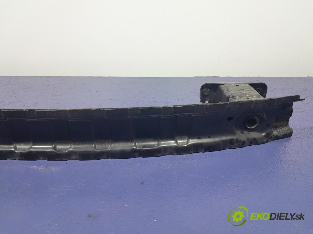 Mercedes Gla-klasa 2019 výstuha narazník zad A1176100014