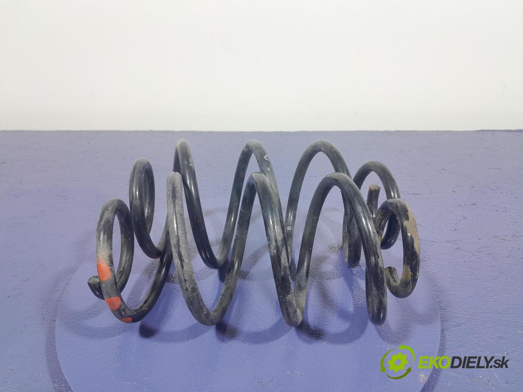 Mercedes Gla-klasa 2019 pružina zad