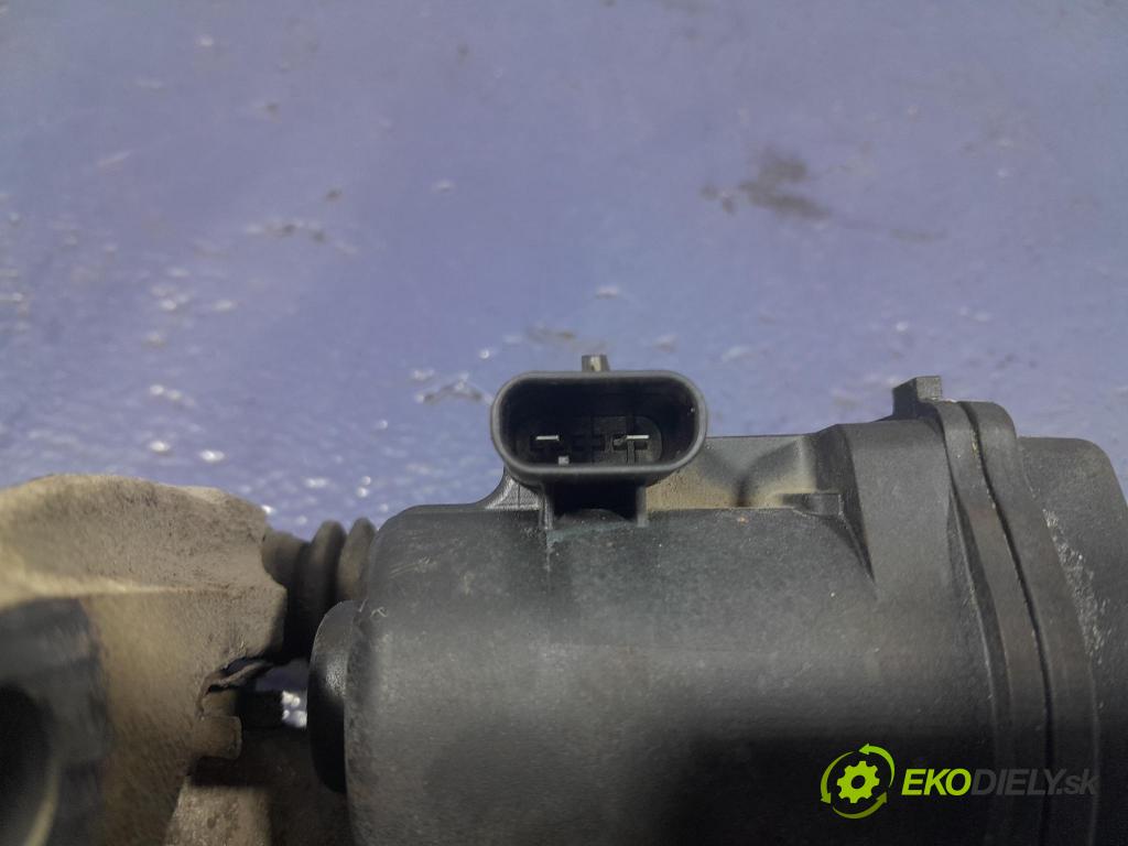 Mercedes Gla-klasa 2019 brzdič brzdový zad v pravo: A2464232498