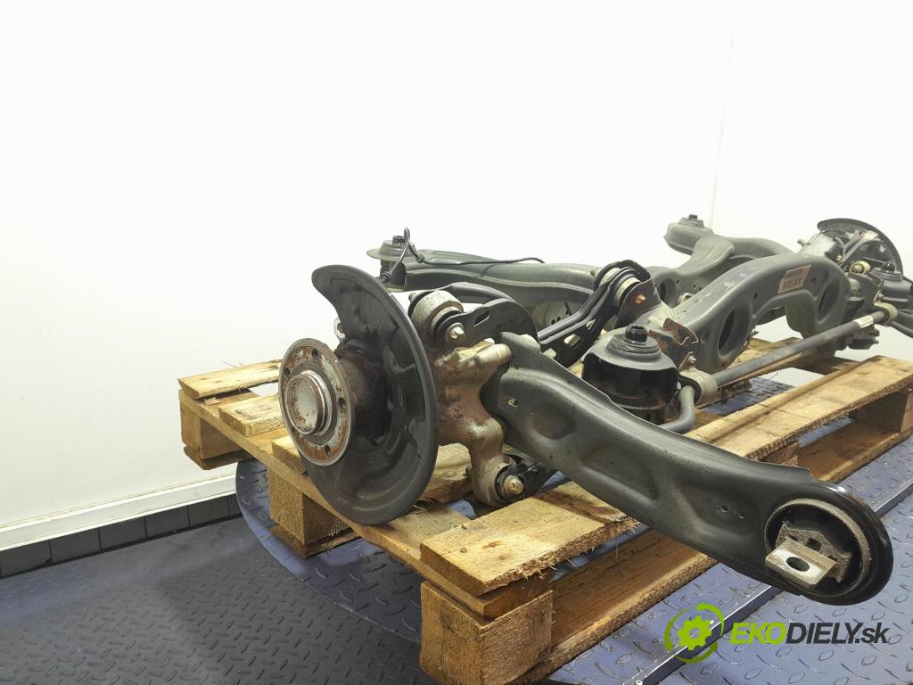 Mercedes Gla-klasa 2019 výstuha Pozastavenia: zad