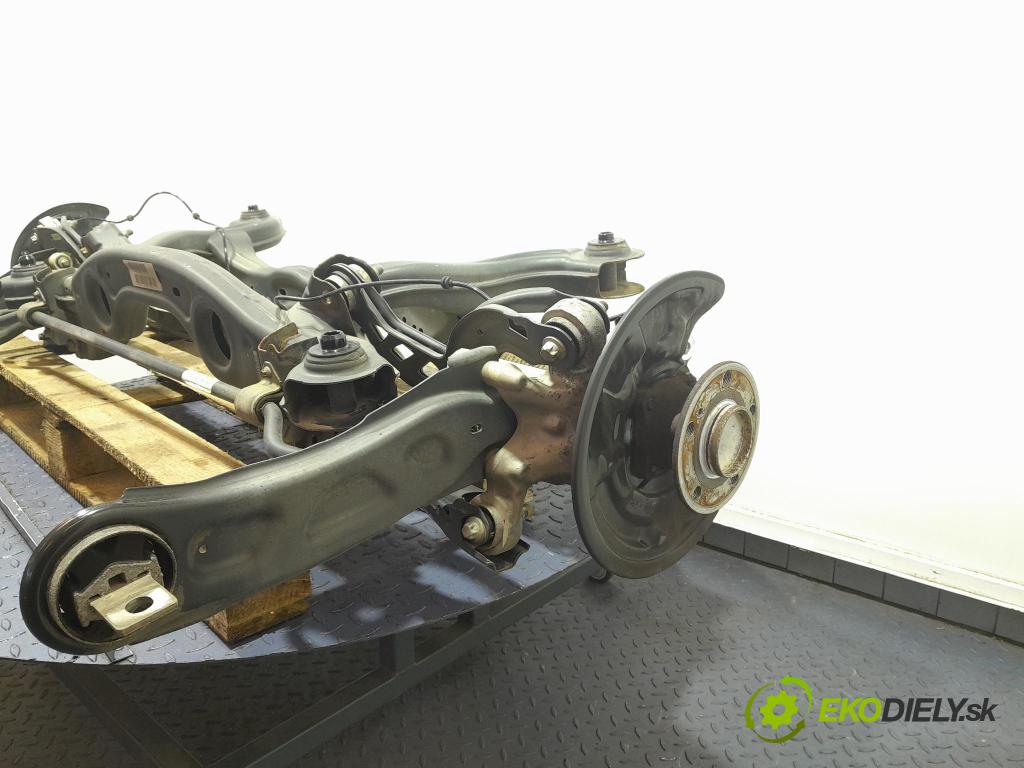 Mercedes Gla-klasa 2019 výstuha Pozastavenia: zad