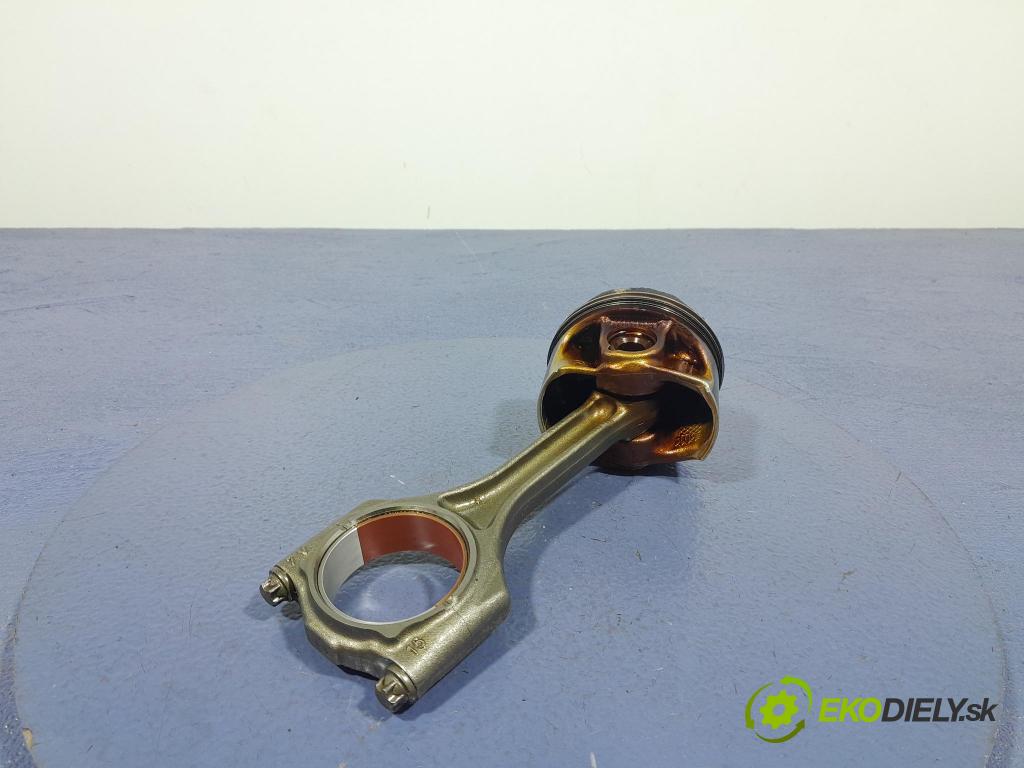 Bmw Seria 2 2020 píst 8658674