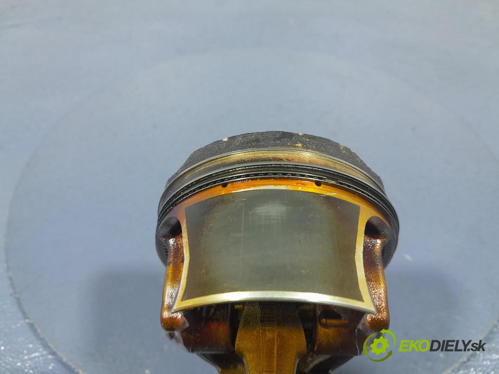 Bmw Seria 2 2020 píst 8658674