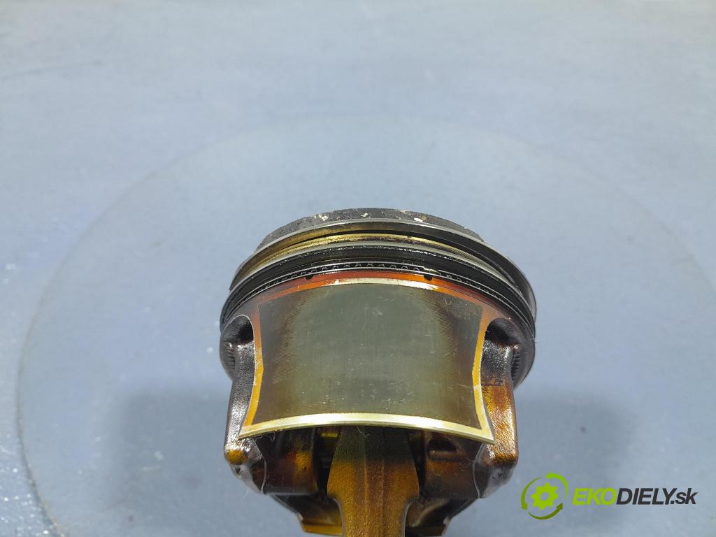 Bmw Seria 2 2020 píst