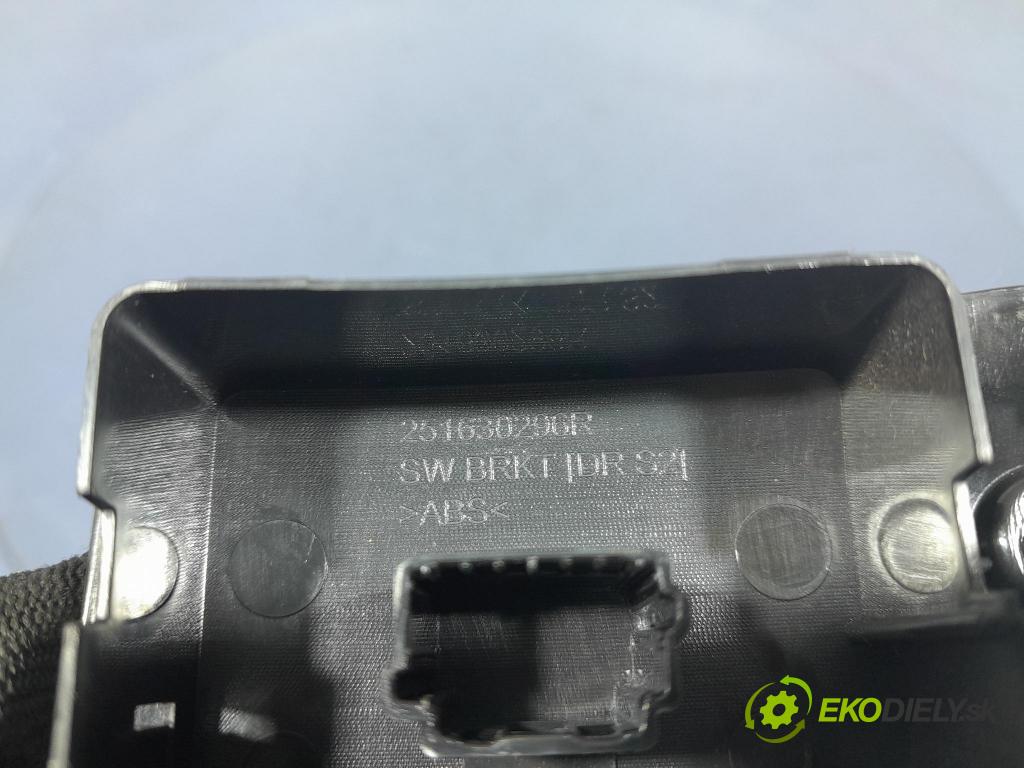 Renault Talisman 2017 kryt Plast: Interiéry: 251630296R