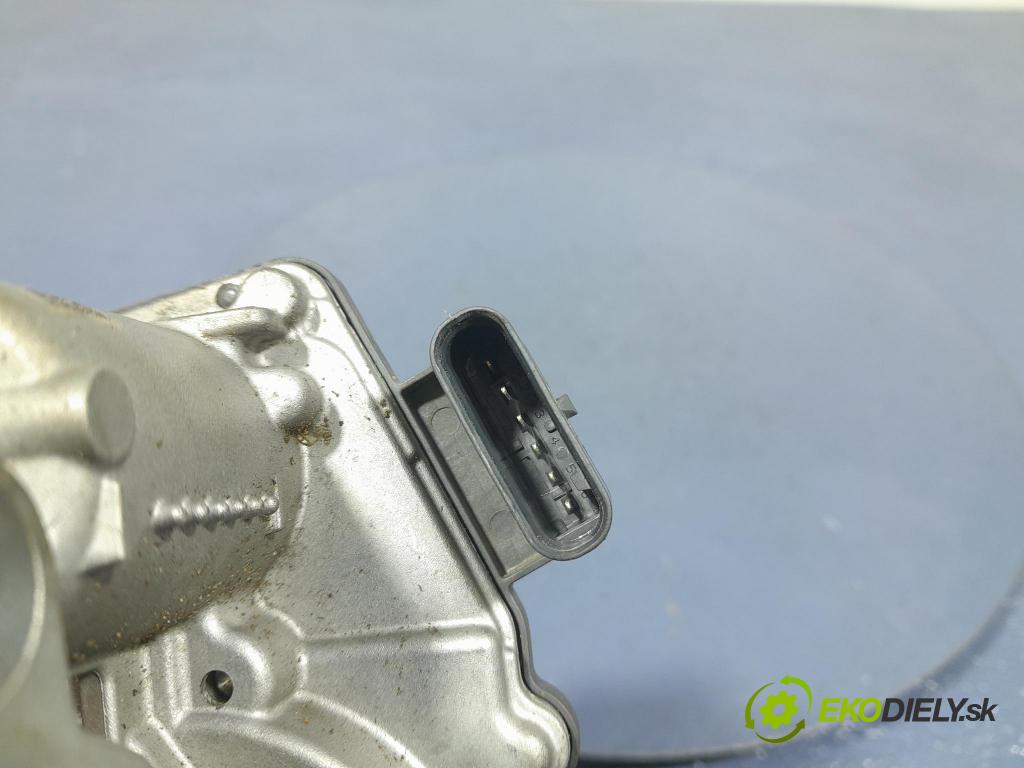 Bmw Seria 2 2020 klapka 7619008